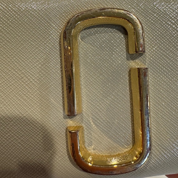 Authentic Marc Jacob’s compact wallet - Picture 8 of 13